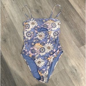 RETRO VYB VICIOUS YOUNG BABE SUMMER OF LOVE BATHING SUIT HIPPIE BOHEMIAN FLOWER